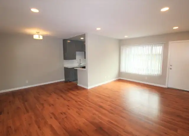 Property at 7741 Romaine St Unit 9, West Hollywood, CA, 90046, 1 bed, 1 bath, [object Object]