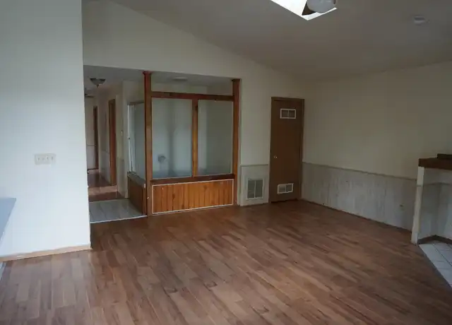 Property at 39-51 Chittenden Ave Unit 43, Columbus, OH, 43201, 4 beds, 2 baths, [object Object]