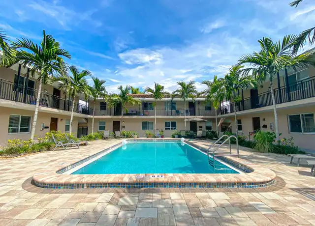 Property at 2102 Alamanda Dr Unit 201, Naples, FL, 34102, 2 beds, 1.5 baths, [object Object]