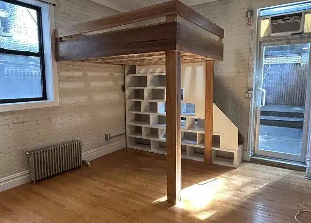 Property at 318 W 106th St Unit 1RW, New York, NY, 10025, 0 beds, 1 bath, [object Object]