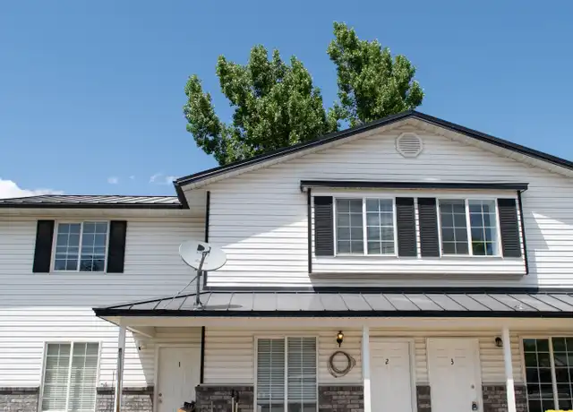 Property at 137 S 400 W Unit 2, Hyrum, UT, 84319, 2 beds, 1.5 baths, [object Object]