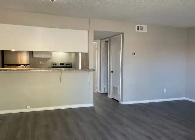 Property at 300 Indianhead Dr Unit 3, Sherwood, AR, 72120, 1 bed, 1 bath, [object Object]