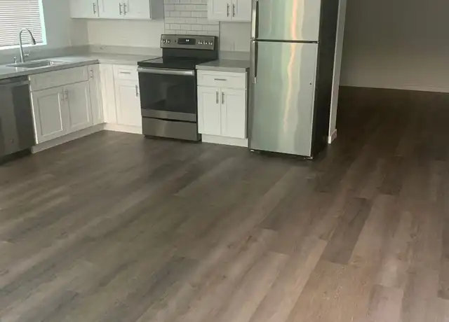 Property at 9800 5th Ave NE Unit A, Seattle, WA, 98115, 0 beds, 1 bath, [object Object]