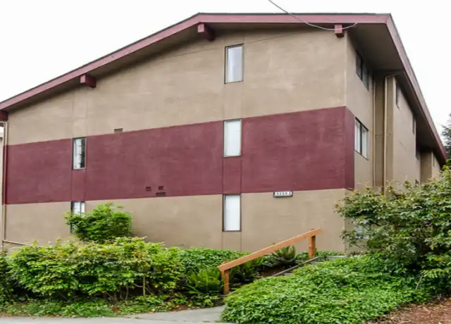 Property at 4259 8th Ave NE Unit 5, Seattle, WA, 98105, 2 beds, 1 bath, [object Object]