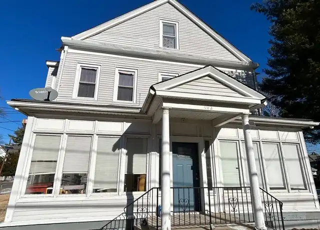 Property at 402 Cinnaminson Ave Unit 3, Palmyra, NJ, 08065, 1 bed, 1 bath, [object Object]