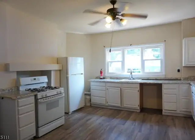 Property at 115 Park Ave Unit 1, Newark, NJ, 07104, 3 beds, 1 bath, [object Object]