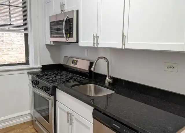 Property at 925 Forest Ave, Evanston, IL, 60202, 3 beds, 1 bath, [object Object]
