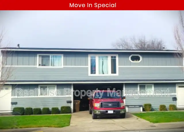Property at 714 SE 9th St, Grants Pass, OR, 97526, 3 beds, 1.5 baths, [object Object]