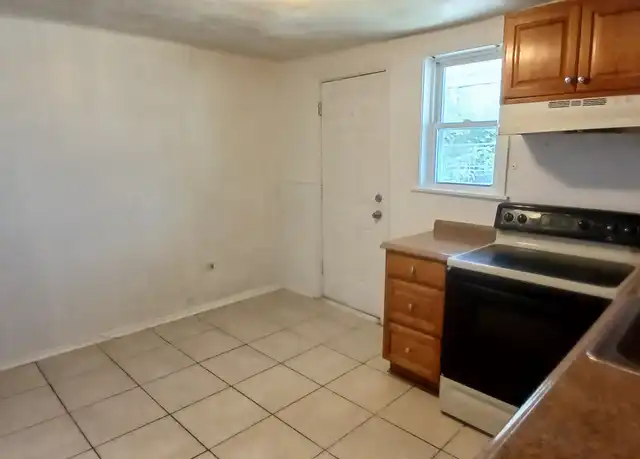 Property at 4525 Pennington Ave, Curtis Bay, MD, 21226, 2 beds, 1 bath, [object Object]