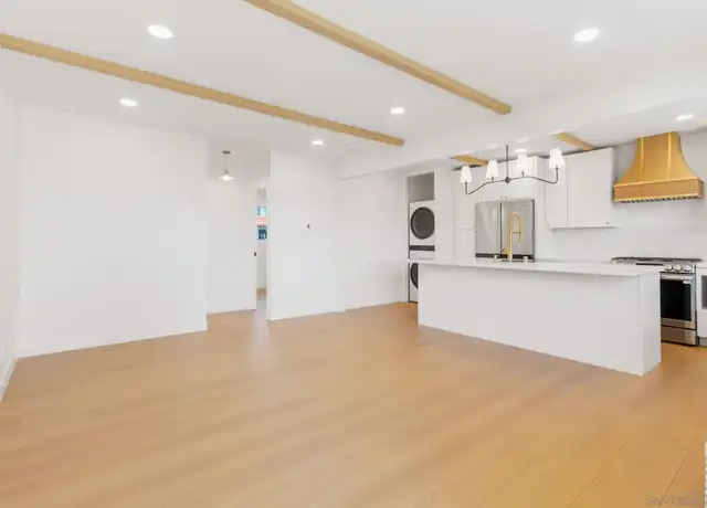Property at 210 A St Unit 11, Encinitas, CA, 92024, 1 bed, 1 bath, [object Object]