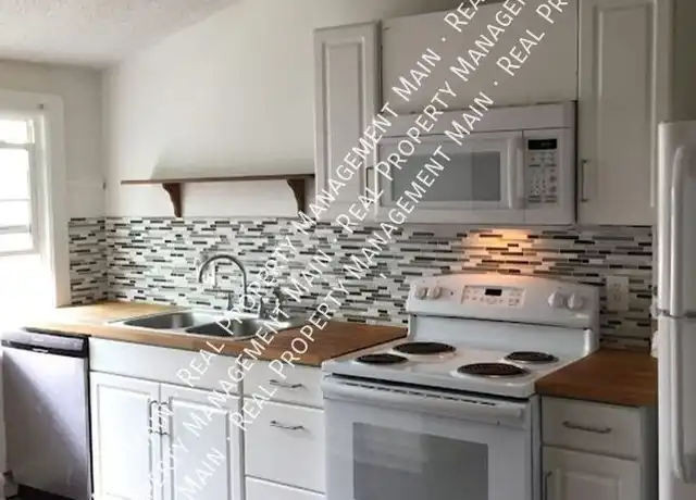 Property at 1408 Glynn Ct Unit C, Detroit, MI, 48206, 2 beds, 1 bath, [object Object]