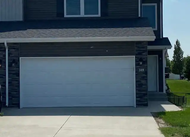 Property at 509 La Paz Ave Unit 1, Bismarck, ND, 58503, 4 beds, 3.5 baths, [object Object]