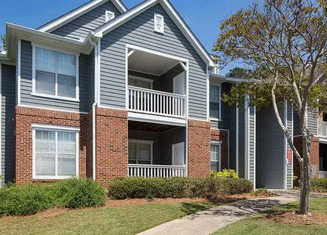 Photo of 1000 Lexington Farms Dr, Alpharetta, GA 30004