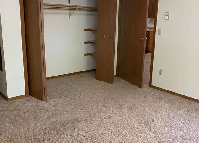 Property at 1023 1st Ave SE Unit 102324, Watertown, SD, 57201, 1 bed, 1 bath, [object Object]