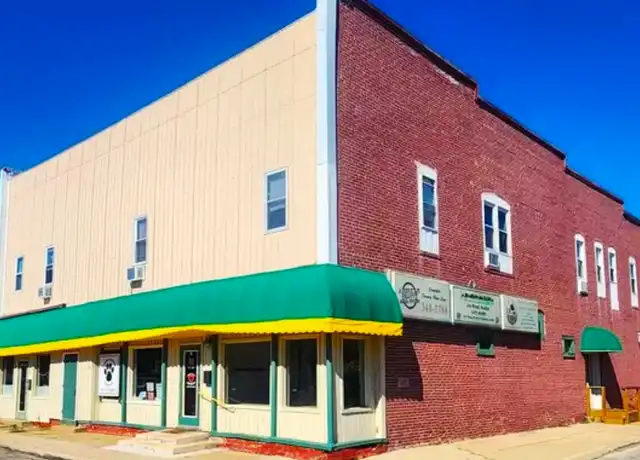 Property at 623 Jefferson Ave Unit 9, Charleston, IL, 61920, 1 bed, 1 bath, [object Object]