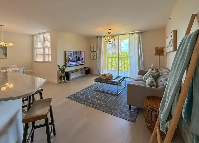Property at 19601 E Country Club Dr #7304, Miami, FL, 33180, 1 bed, 1 bath, [object Object]