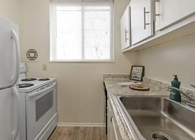 Property at Red Bank Reserve - 4300 Strathmore Dr, Cincinnati, OH, 45227, 1-2 bed, 1 bath, [object Object]