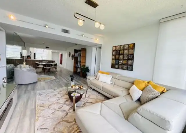 Property at 1528 Whitehall Dr #405, Davie, FL, 33324, 3 beds, 2 baths, [object Object]
