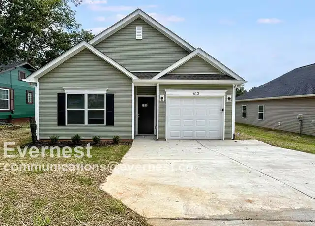 Property at 613 14th St SW, Hickory, NC, 28602, 3 beds, 2 baths, [object Object]