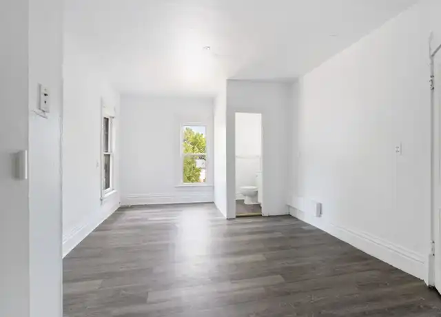 Property at 2314 Walnut St Unit 4, Cedar Falls, IA, 50613, 4 beds, 2.5 baths, [object Object]