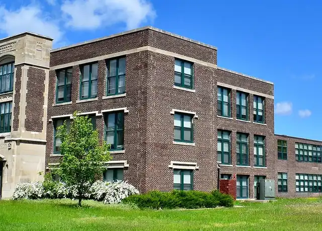 Property at Roosevelt Senior - 200 E Arlington St, Waterloo, IA, 50703, 2 beds, 1 bath, [object Object]