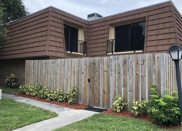 Property at 2117 Patty Cir NE, Palm Bay, FL, 32905, 2 beds, 1.5 baths, [object Object]