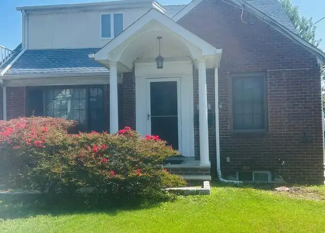 Property at 638 Concord Ave, Williston Park, NY, 11596, 1 bed, 1 bath, [object Object]