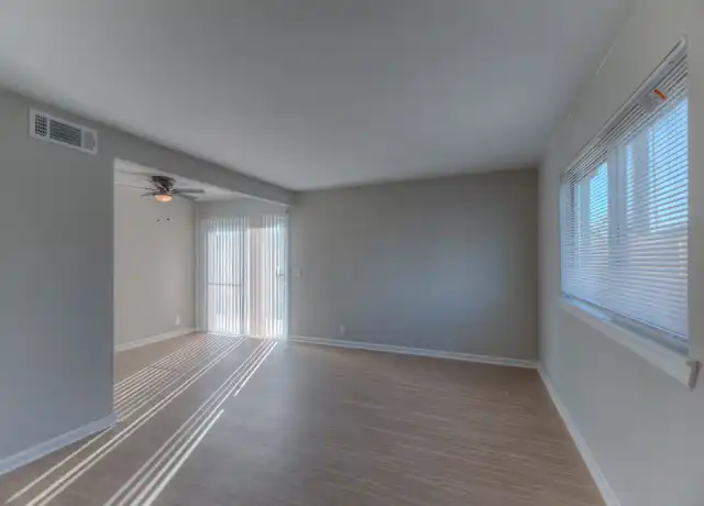 Property at 5214 E 47th Pl Unit 10, Tulsa, OK, 74135, 2 beds, 1.5 baths, [object Object]