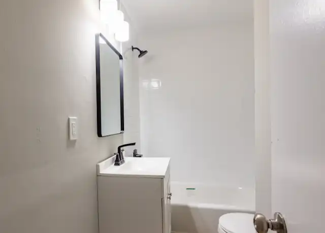 Property at 225 Vreeland St Unit 1, Red Bank, TN, 37415, 2 beds, 1 bath, [object Object]