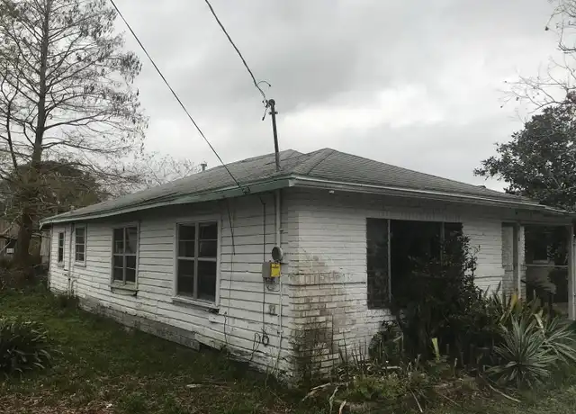 Property at 2340 Broadway St, Sanford, FL, 32771, 2 beds, 1 bath, [object Object]