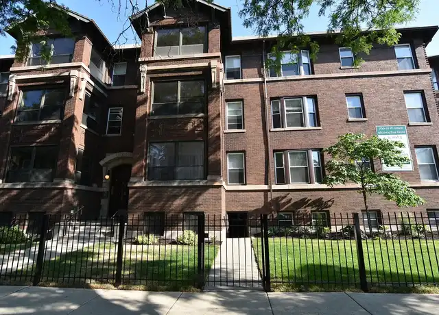 Property at 700 W Grace St, Chicago, IL, 60613, 3 beds, 2 baths, [object Object]