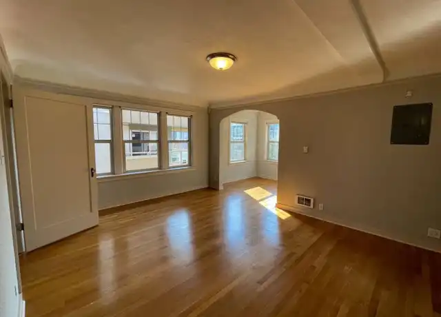 Property at 124 Warren Ave N #310, Seattle, WA, 98109, 1 bed, 1 bath, [object Object]