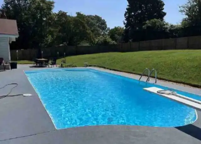 Property at 21 Country Club Dr, Greer, SC, 29651, 3 beds, 2.5 baths, [object Object]