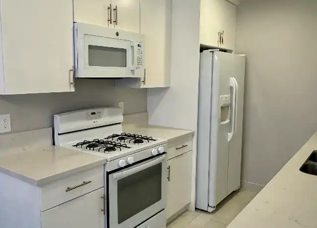 Property at 1800 Camden Ave Unit 209, Los Angeles, CA, 90025, 2 beds, 2 baths, [object Object]