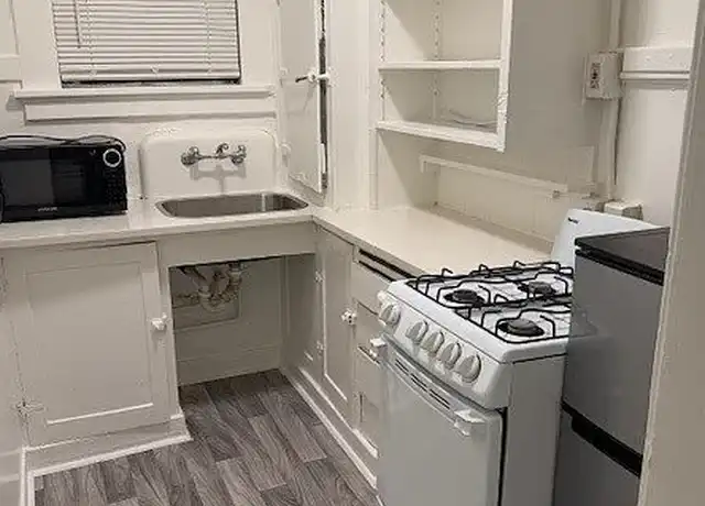 Property at Maxmillian - 1414 Seneca St, Seattle, WA, 98101, 0-3 beds, 1 bath, [object Object]