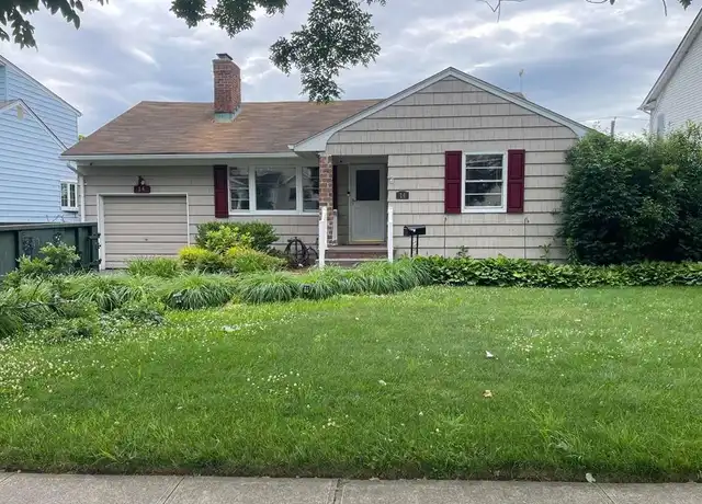 Property at 14 Heather Ln, Plainview, NY, 11803, 3 beds, 2 baths, [object Object]
