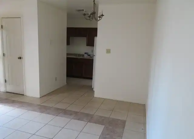 Property at 2720 Fairway Dr Apt B, Las Cruces, NM, 88011, 2 beds, 2 baths, [object Object]