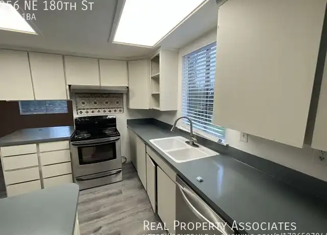 Property at 356 NE 180th St, Shoreline, WA, 98155, 3 beds, 1 bath, [object Object]