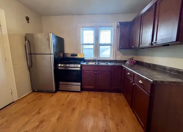 Property at 733 Lafayette Ave NE Unit 2, Grand Rapids, MI, 49503, 3 beds, 1 bath, [object Object]