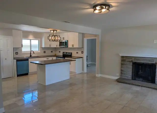 Property at 5752 S Madison St, Hinsdale, IL, 60521, 3 beds, 2 baths, [object Object]
