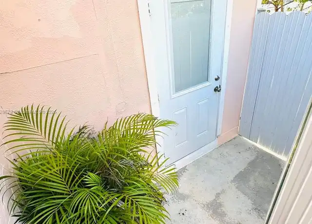 Property at 26750 SW 125th Ave, Homestead, FL, 33032, 1 bed, 1 bath, [object Object]