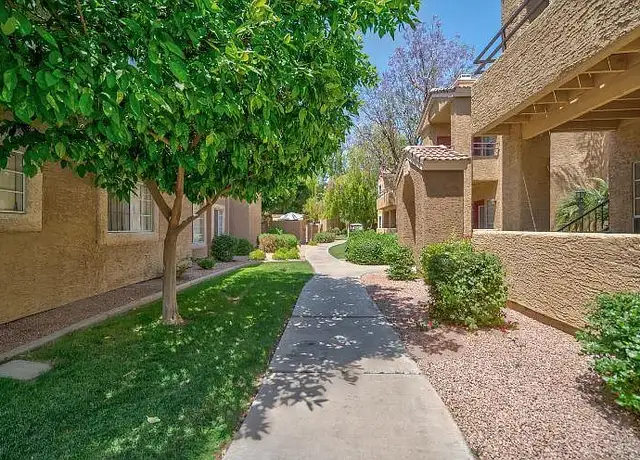 Photo of 2900 W Highland St, Chandler, AZ 85224