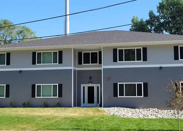 Property at Woodline Condos - 2557 W 3rd St, Waterloo, IA, 50701, 2 beds, 1 bath, [object Object]