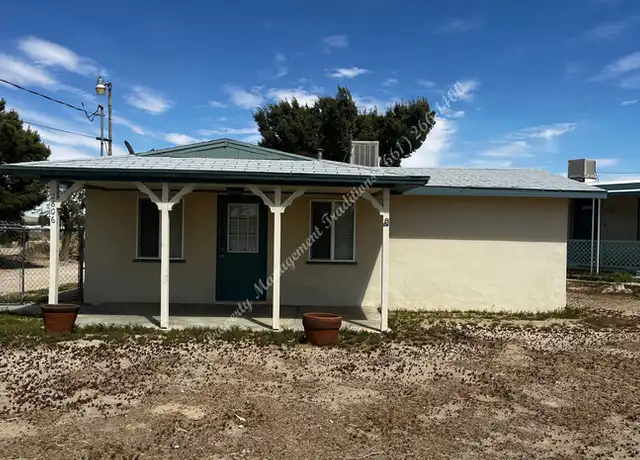 Property at 2806 Park Ave, Rosamond, CA, 93560, 2 beds, 1 bath, [object Object]