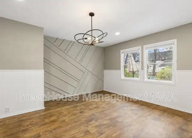 Property at 713 NW 6th St, Bentonville, AR, 72712, 3 beds, 1 bath, [object Object]