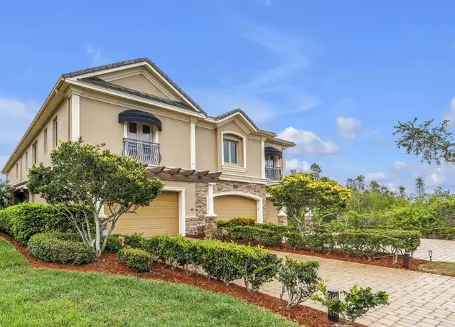 Property at 651 Saxony Blvd, Saint Petersburg, FL, 33716, 3 beds, 3.5 baths, [object Object]