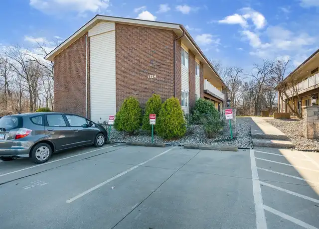 Property at 1124 University Dr, Edwardsville, IL, 62025, 2 beds, 1 bath, [object Object]