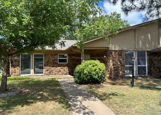 Property at 5706 S Harvard Ct Unit B, Tulsa, OK, 74135, 3 beds, 2 baths, [object Object]