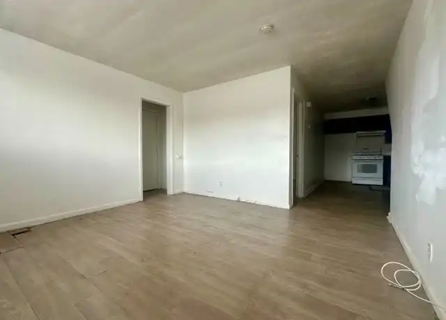 Property at 530 Valley Brook Ave Unit 530, Lyndhurst, NJ, 07071, 1 bed, 1 bath, [object Object]
