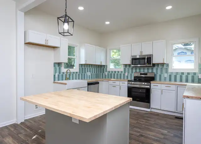 Property at 112 N Sellers St, Selma, NC, 27576, 3 beds, 2.5 baths, [object Object]